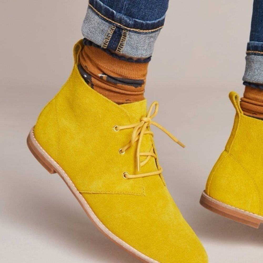Bill Blass Maggie Desert Suede Boots NIB